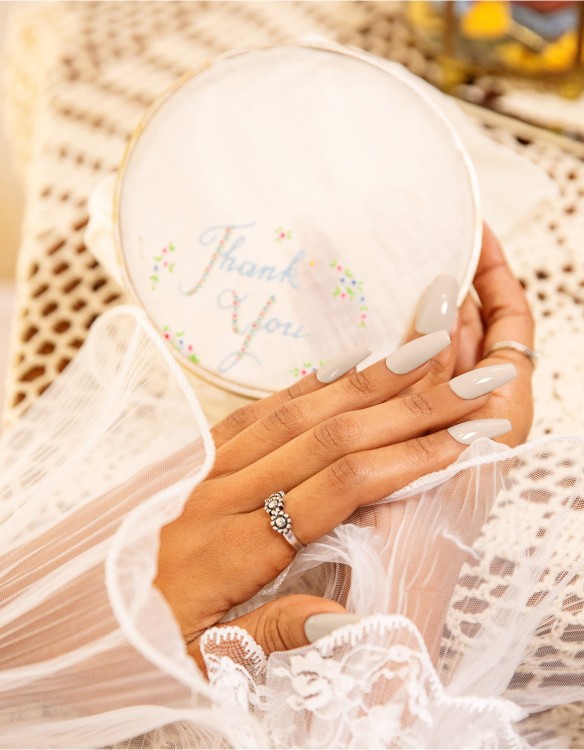 Lakier hybrydowy Entity That Timeless Feel 15ml - Iconic Moments 2.jpg