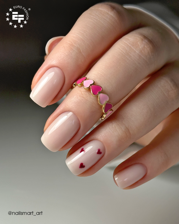 Baza coverowa do manicure hybrydowego GELme Complete System w kolorze bisque w stylizacji paznokci